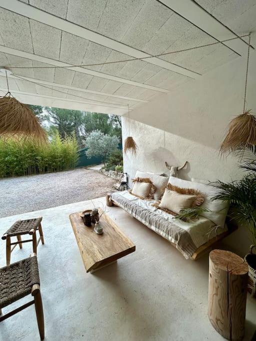 Superbe Maison Avec Jacuzzi Ventabren Exterior photo